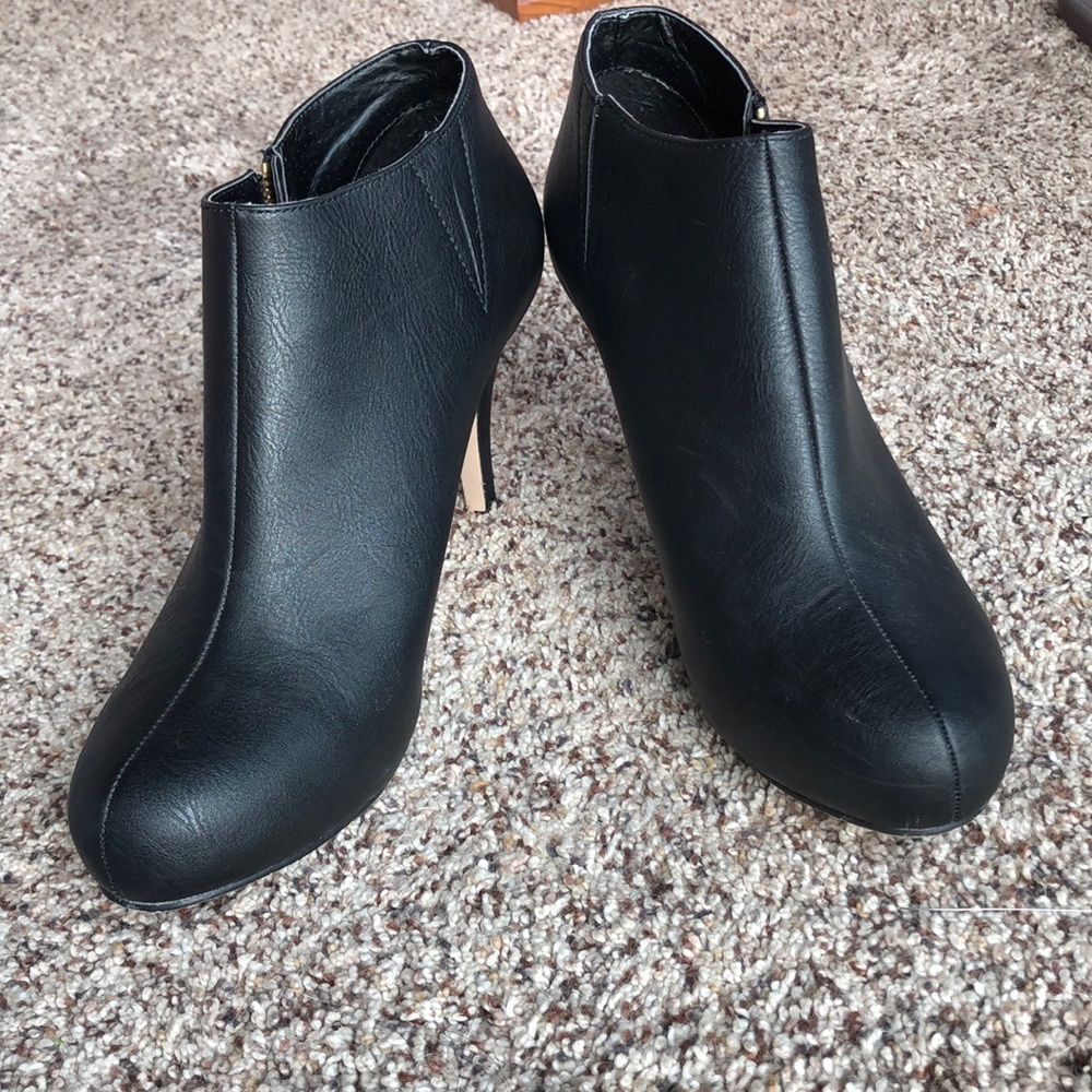 Madden Girl Ginger bootie